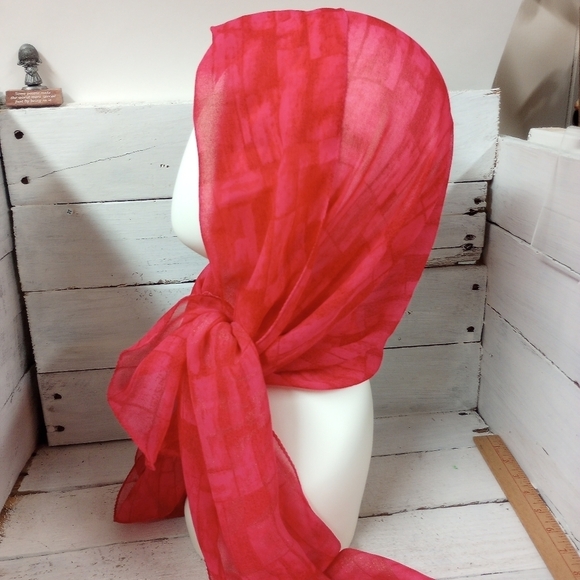 Matr Boomie Women's Dark Pink with Gold Accent Triangle Scarf Headwrap - Picture 3 of 10